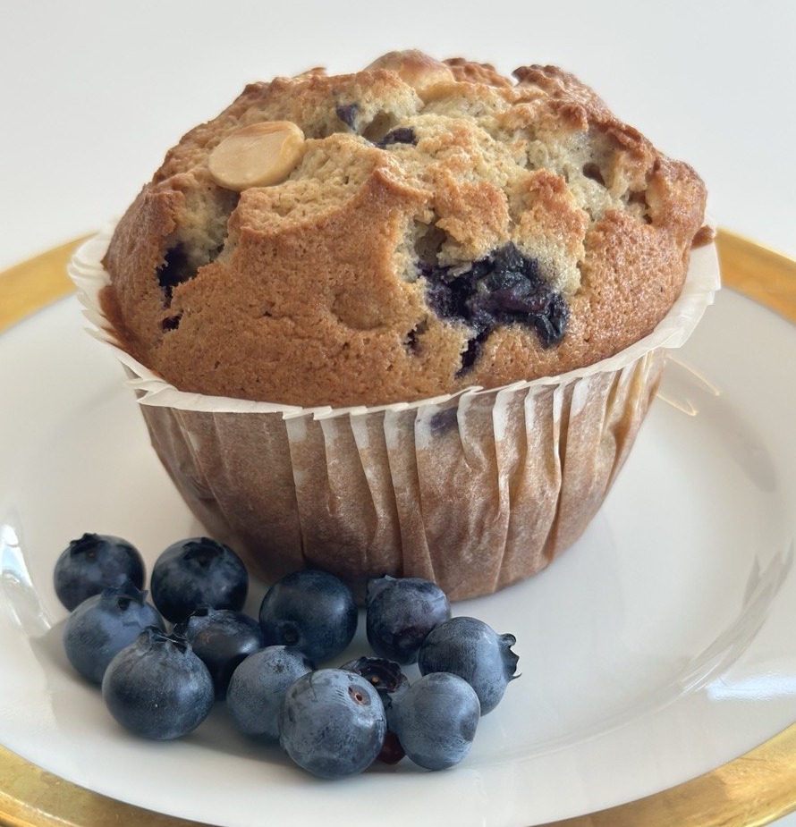 Banan muffins med blåbær og hvid chokolade